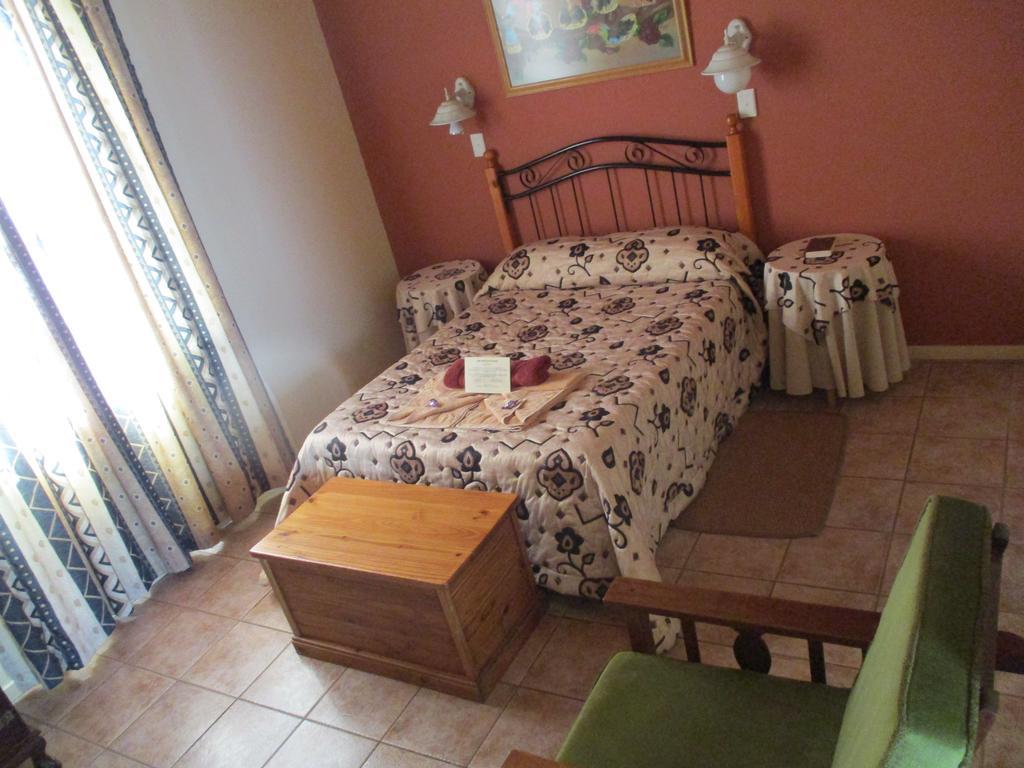 Van Rhyn Guest House Vanrhynsdorp Exterior foto